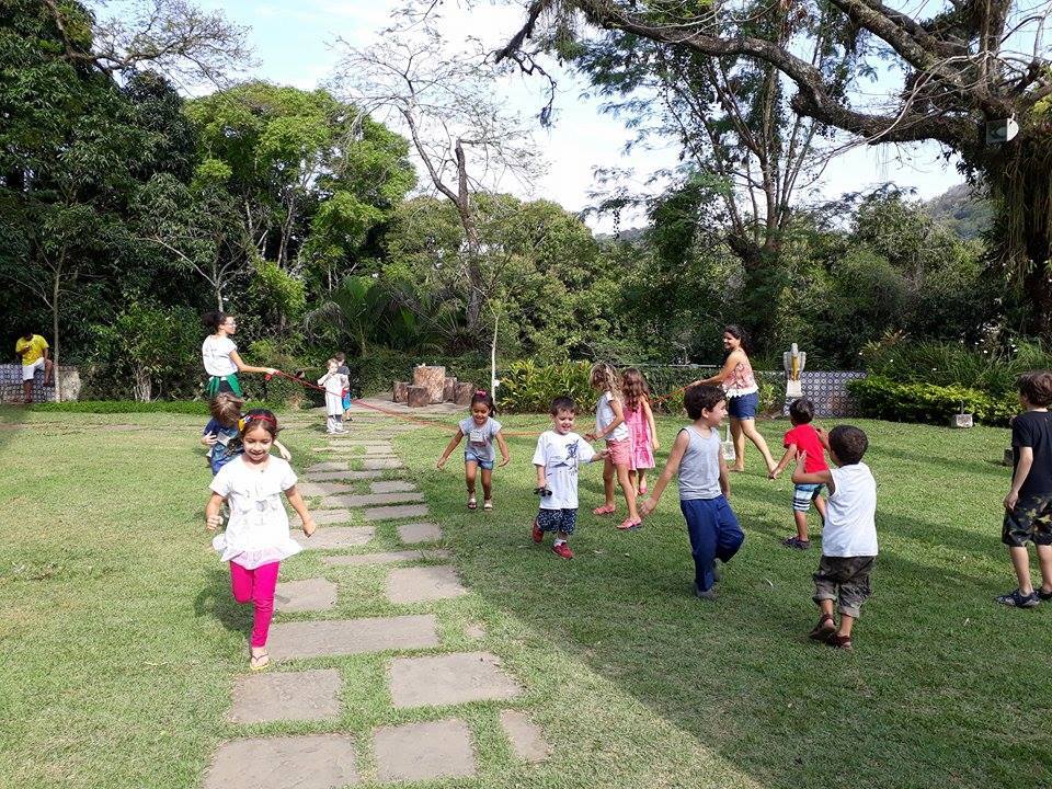 Clube de Brincar.jpg (211 KB)